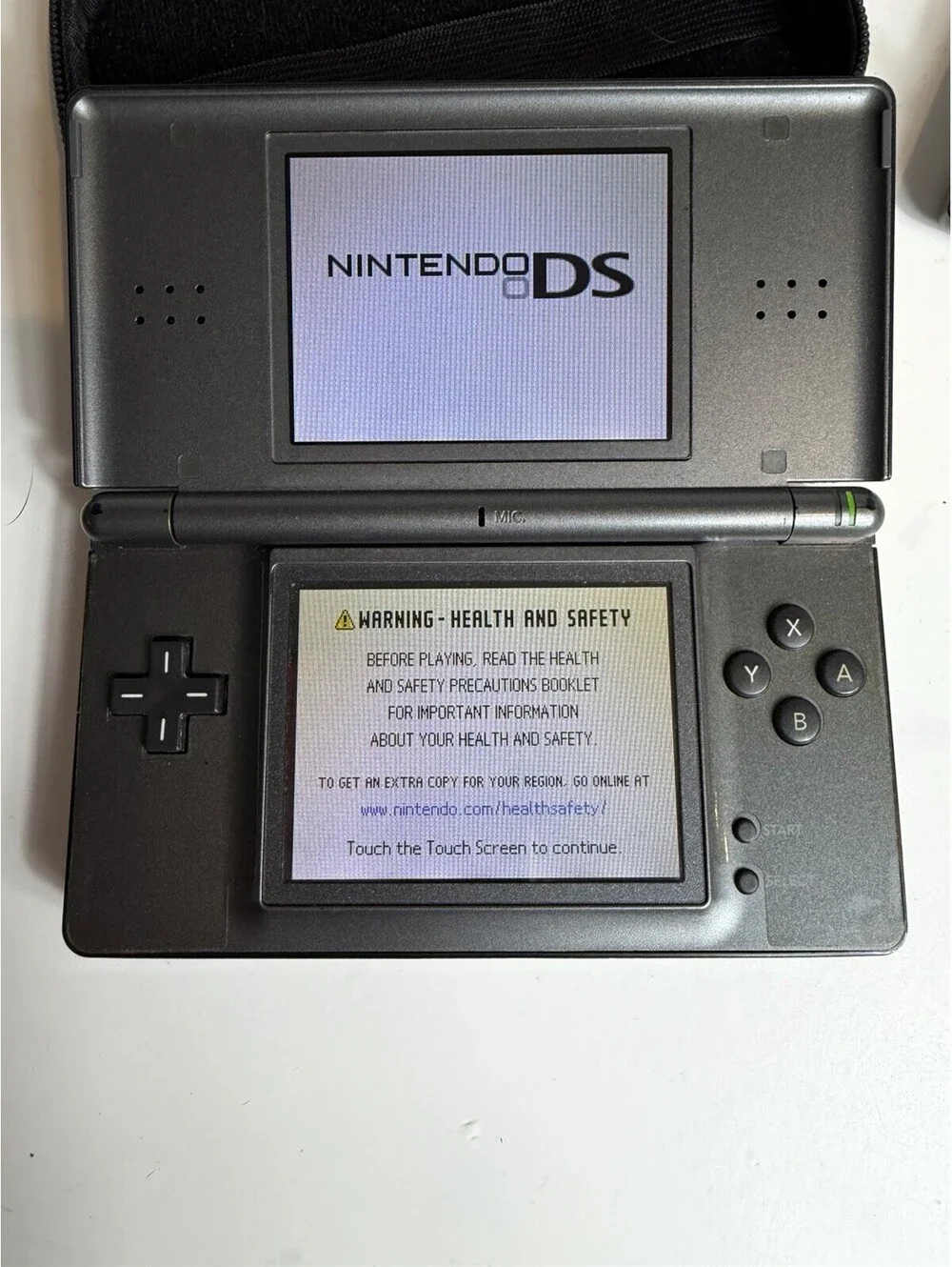 Used Nintendo DS Lite Handheld Console w/ charger READ DESC